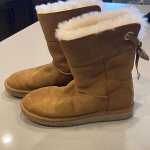 Koolaburra by UGG Boots Size 9